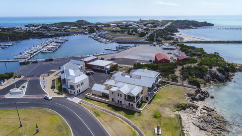Robe Marina Accommodation - Accommodation Search 0
