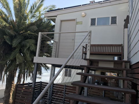 Beachside & Jetty View Apartment 6 - Captain\'s Apt - Accommodation Search 7