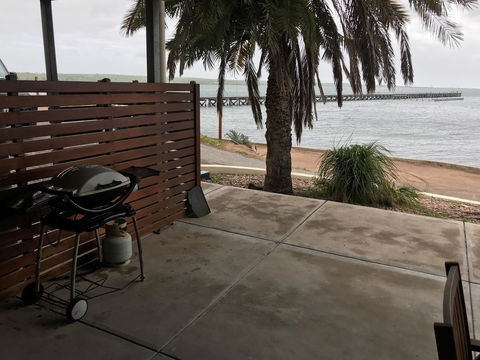 Beachside & Jetty View Apartment 6 - Captain\'s Apt - Accommodation Search 26