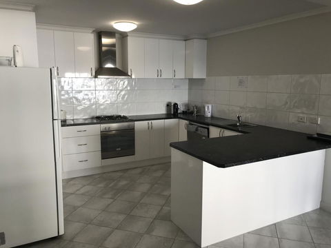 Beachside & Jetty View Apartment 6 - Captain\'s Apt - Accommodation Search 33