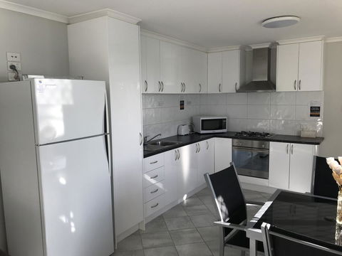 Beachside & Jetty View Apartment 6 - Captain\'s Apt - Accommodation Search 19