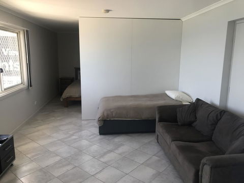 Beachside & Jetty View Apartment 6 - Captain\'s Apt - Accommodation Search 1
