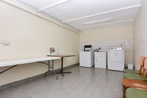 Motel Poinsettia - Accommodation Search 8