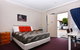 Motel Poinsettia - thumb 3