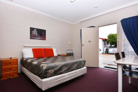 Motel Poinsettia - Accommodation Search 3