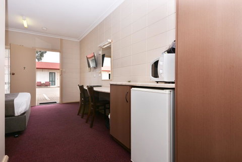 Motel Poinsettia - Accommodation Search 27