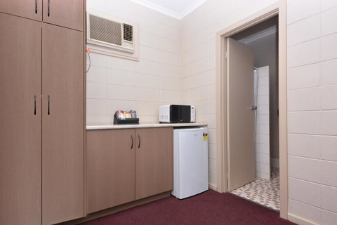 Motel Poinsettia - Accommodation Search 19