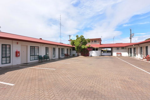 Motel Poinsettia - Accommodation Search 7