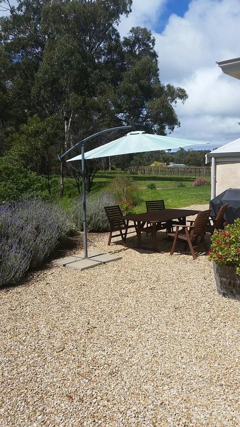 Peppermint Farm Cottage - Accommodation Search 0
