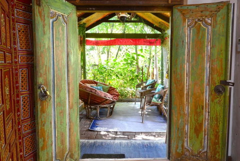 The Lotus Eater - Accommodation Search 8