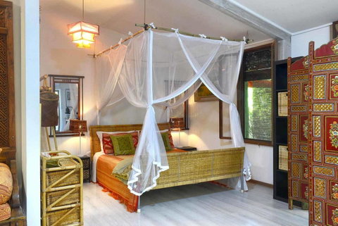 The Lotus Eater - Accommodation Search 0