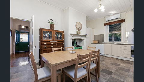 Treasured Memories Cottage - Accommodation Search 9
