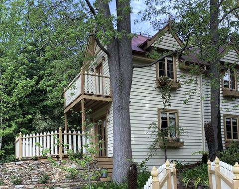 Aldgate Creek Cottage Bed And Breakfast - Accommodation Search 0