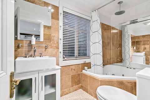Aldgate Creek Cottage Bed And Breakfast - Accommodation Search 12
