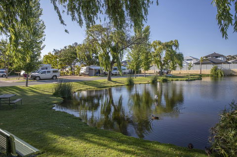 Karrinyup Waters Resort - Accommodation Search 44