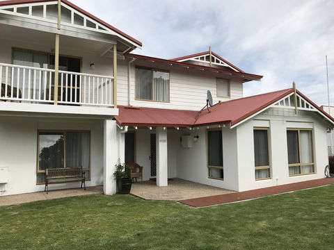 Pelicans Albany Middleton Beach - Accommodation Search 24