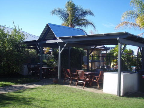 Dunsborough Central Motel - Accommodation Search 14