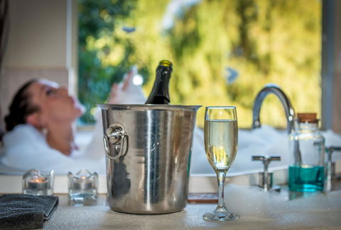 Chimes Spa Retreat - Accommodation Search 16