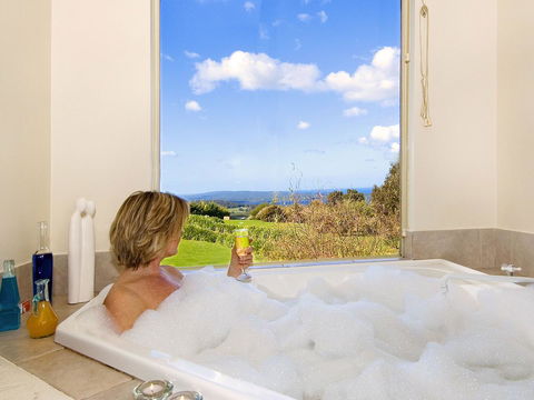 Chimes Spa Retreat - Accommodation Search 35