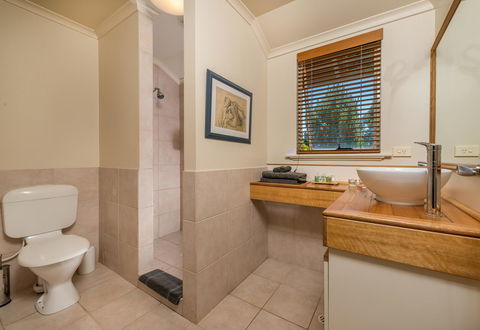Chimes Spa Retreat - Accommodation Search 18