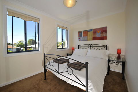 Palm Beach Manor - Accommodation Search 9