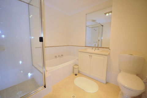 Palm Beach Manor - Accommodation Search 10