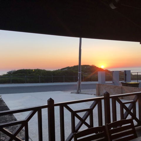 The Compass Beach House - Accommodation Search 9