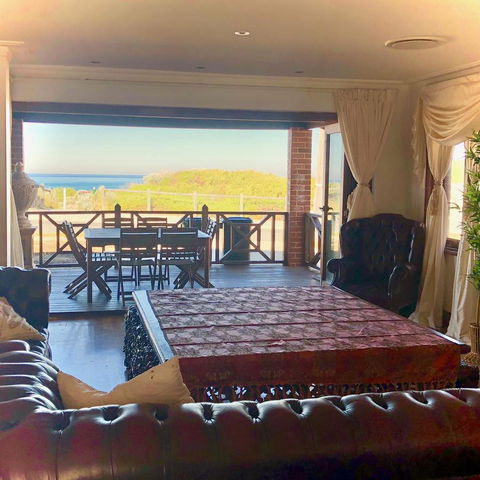 The Compass Beach House - Accommodation Search 24