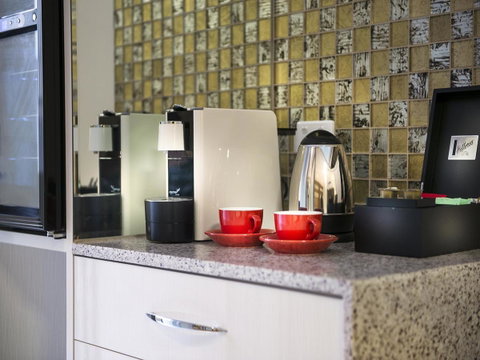 Swan River Hotel - Accommodation Search 14