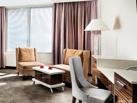 Swan River Hotel - Accommodation Search 23