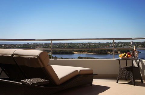 Residence On Langley Park - Accommodation Search 19