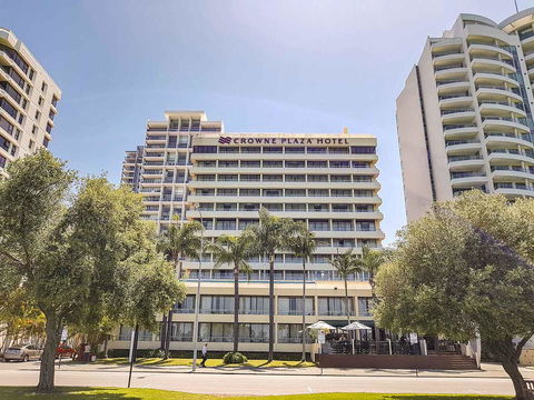 Crowne Plaza Perth, An IHG Hotel - Accommodation Search 6