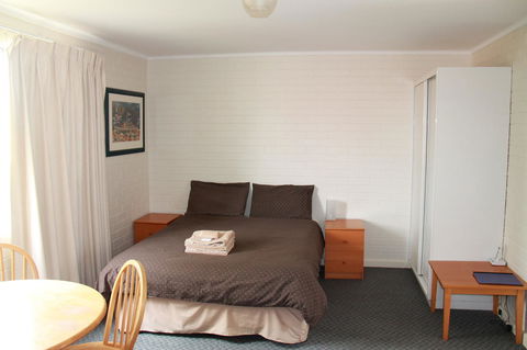 Malibu Apartments - Perth - Accommodation Search 4