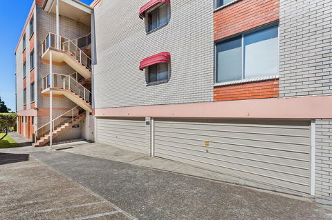 Laman Lodge, Unit 2, 15 Laman Street - Accommodation Search 14