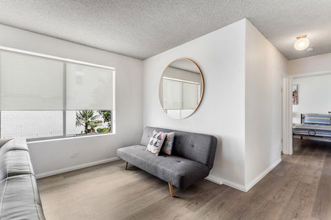 Laman Lodge, Unit 2, 15 Laman Street - Accommodation Search 4