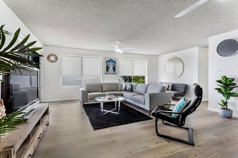 Laman Lodge, Unit 2, 15 Laman Street - Accommodation Search 1