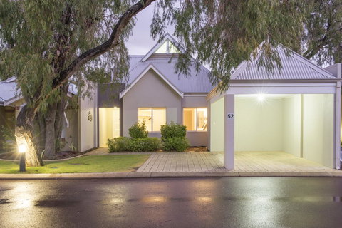 Cape View Beach Resort - Accommodation Search 24