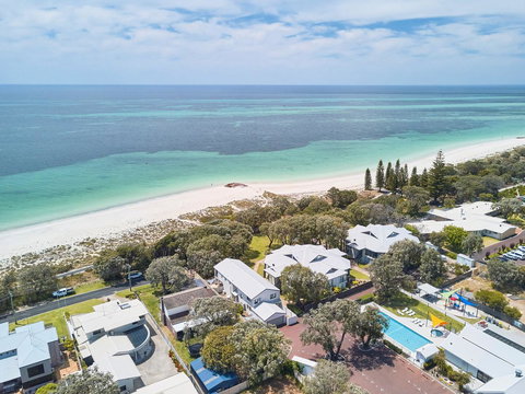 Cape View Beach Resort - Accommodation Search 0