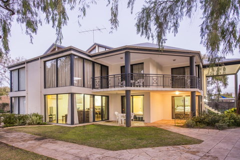 Cape View Beach Resort - Accommodation Search 21
