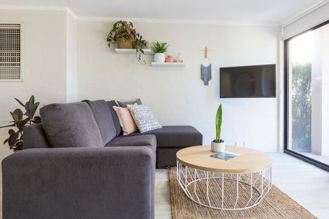Number 72 Kalbarri Riverview Apartments - Accommodation Search 1