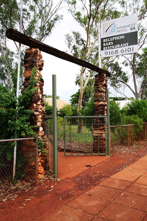 Kimberley Hotel - Accommodation Search 25