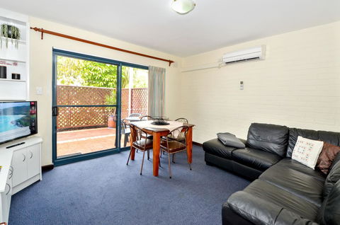 Dolphin Lodge Albany - Self Contained Apartments At Middleton Beach - Accommodation Search 10