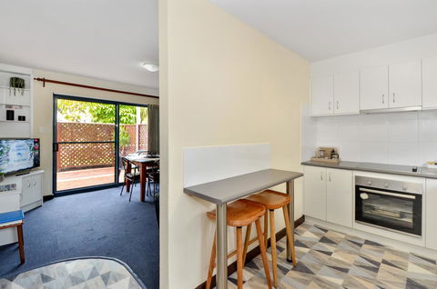 Dolphin Lodge Albany - Self Contained Apartments At Middleton Beach - Accommodation Search 8