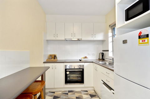 Dolphin Lodge Albany - Self Contained Apartments At Middleton Beach - Accommodation Search 9