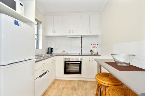 Dolphin Lodge Albany - Self Contained Apartments At Middleton Beach - Accommodation Search 5