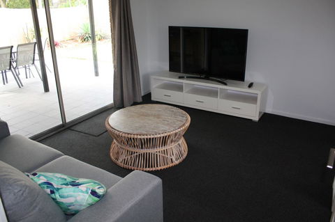 Ocean Breeze At Caba - Accommodation Search 18