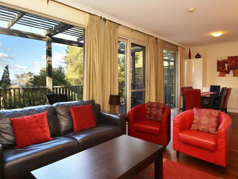 Villa Executive 2br Cypress DS Located Within Cypress Lakes Resort - Accommodation Search 0
