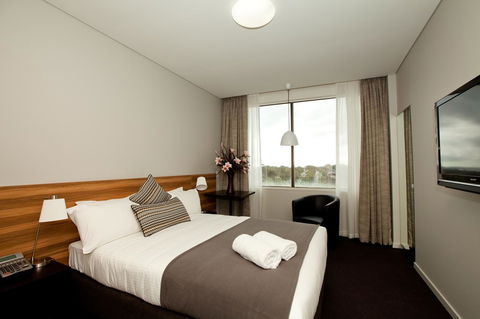 Metro Hotel Miranda - Accommodation Search 13
