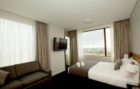 Metro Hotel Miranda - Accommodation Search 23