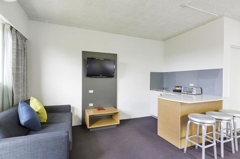 Metro Hotel Miranda - Accommodation Search 7